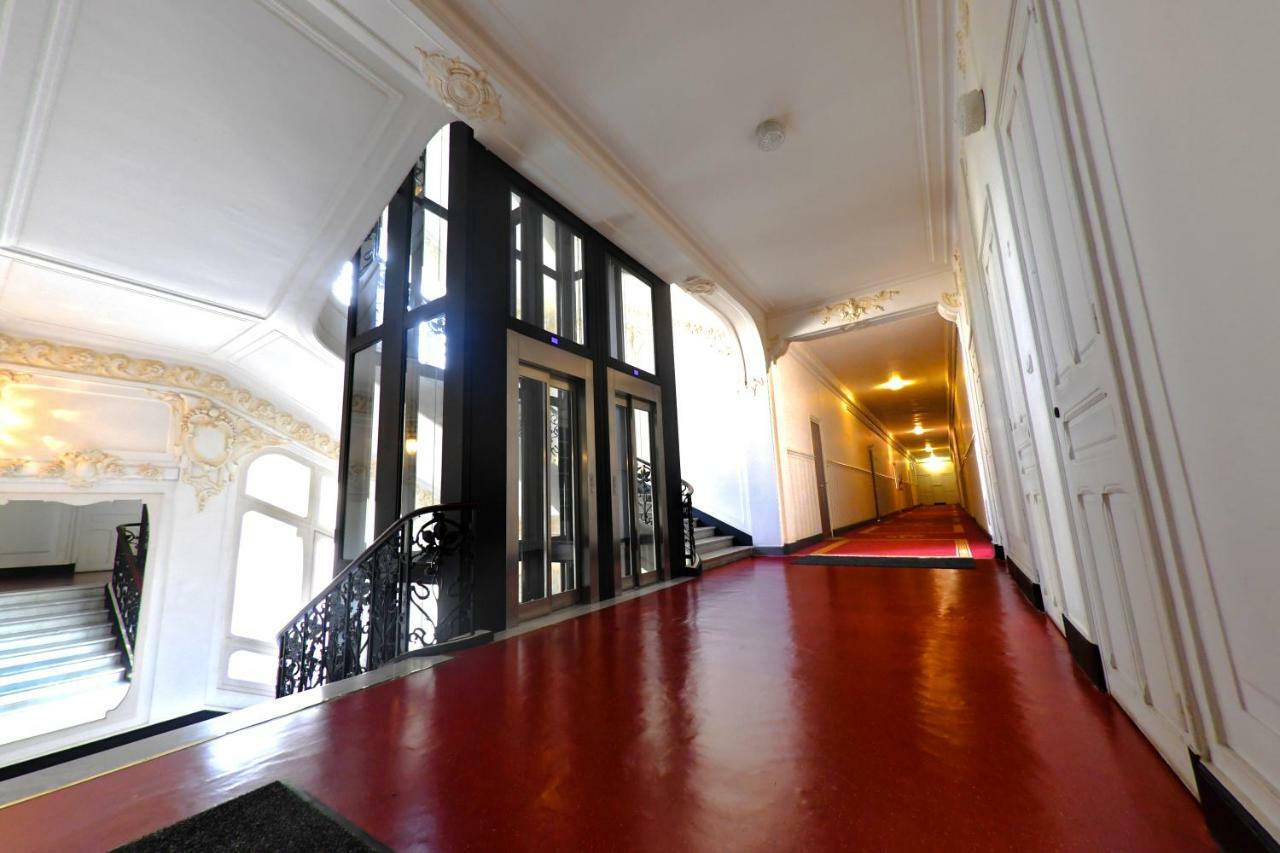 Winter Palace Menton Buitenkant foto